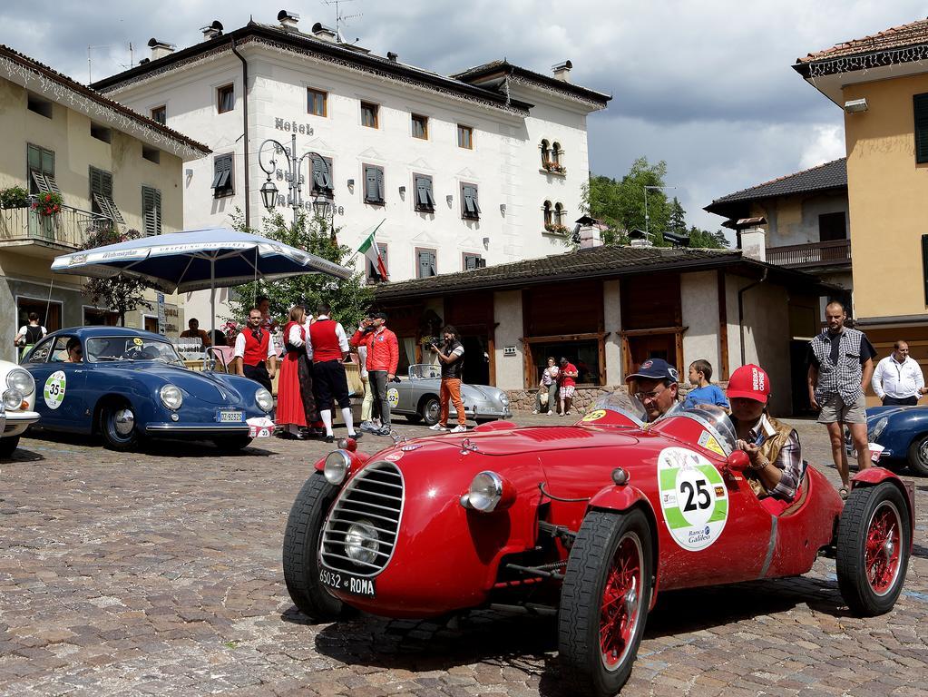 Historic Hotel Ristorante La Stua Cavalese Eksteriør billede