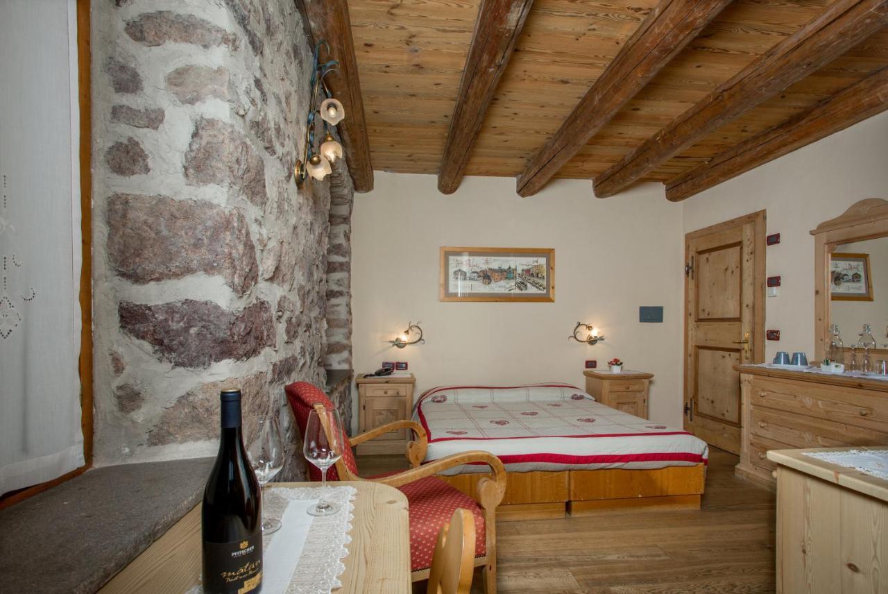 Historic Hotel Ristorante La Stua Cavalese Eksteriør billede