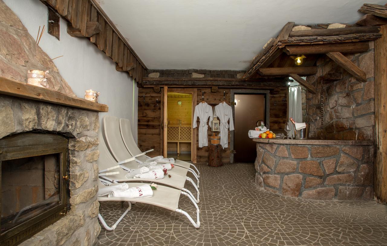 Historic Hotel Ristorante La Stua Cavalese Eksteriør billede