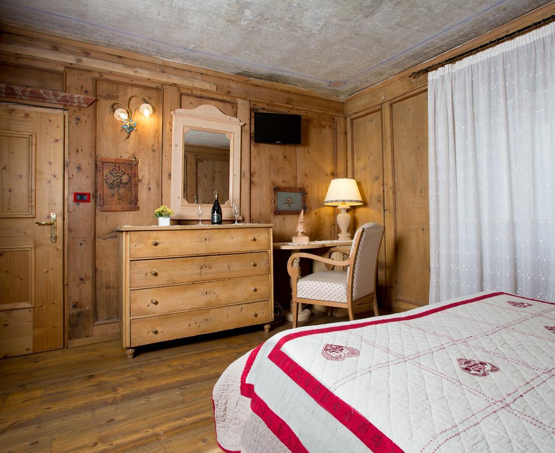 Historic Hotel Ristorante La Stua Cavalese Eksteriør billede